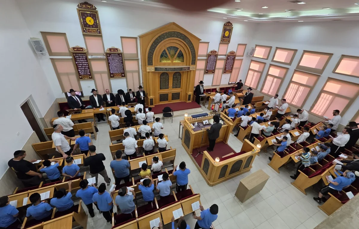 ילדי יבנה מרעידים את השמיים בסליחות מרגשות