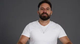 איתמר צור חושף סיפור אישי: "אשתי קיבלה על עצמה כיסוי ראש"