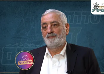 הרב דוד גבאי: "באונייה של ערוץ 2000 הרגשנו שאנחנו בתיבת נח של הדור" הרב דוד גבאי: "באונייה של ערוץ 2000 הרגשנו שאנחנו בתיבת נח של הדור"