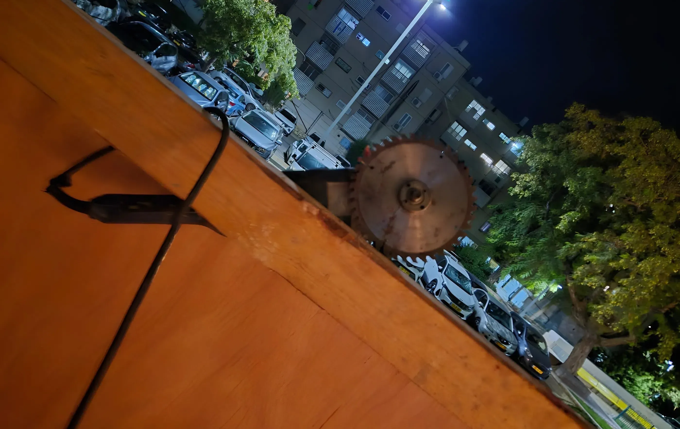 בת ים: גבר בן 45 נפצע בינוני במהלך בניית סוכה