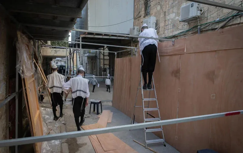 טרגדיה ערב חג הסוכות: ילד בן 9 נפל מסולם במהלך בניית סוכה