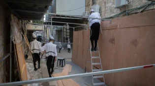 טרגדיה ערב חג הסוכות: ילד בן 9 נפל מסולם במהלך בניית סוכה