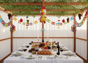 הסוכה דווקא עכשיו מגנה על האדם מכל רע