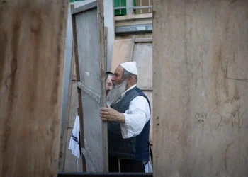 הסוד של חג הסוכות: למה רק בו התורה מצווה אותנו להיות "אך שמח"? הסוד של חג הסוכות: למה רק בו התורה מצווה אותנו להיות "אך שמח"?