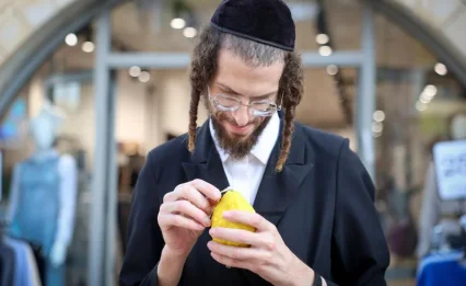 הרב ארז קדוסי חושף: הסוד העתיק של "כיסא האושפיזין" שפותח שערי שפע בסוכה