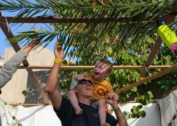 7 סגולות לחג סוכות שישפיעו עליכם שפע של ברכה ושמחה 7 סגולות לחג סוכות שישפיעו עליכם שפע של ברכה ושמחה