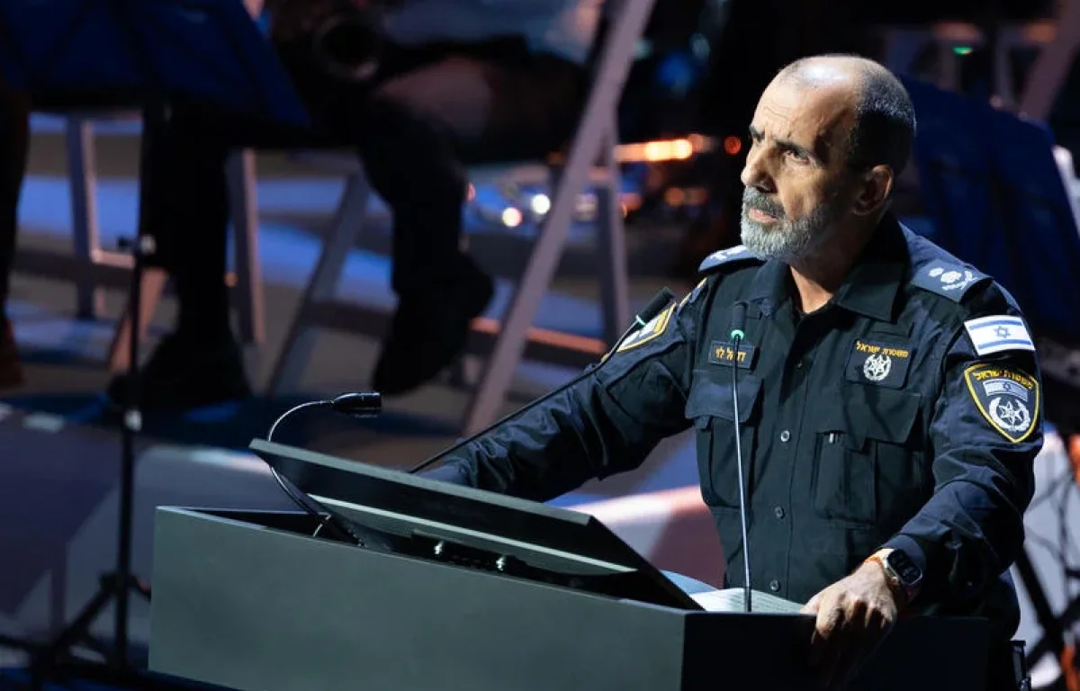 סערה בצמרת המשטרה: סגן המפכ"ל פלד מבקש להישאר