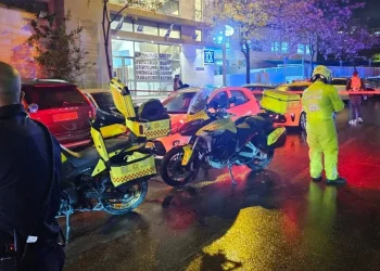 המשטרה חוקרת מוות מסתורי בפתח תקווה; הוטל צו איסור פרסום המשטרה חוקרת מוות מסתורי בפתח תקווה; הוטל צו איסור פרסום