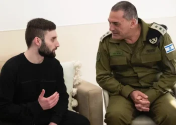 "אני חוזר לקרב": שורד השבי שלא מוכן לעצור