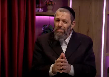 הרב עמנואל מזרחי: תאמרו את הפסוק הזה 10 פעמים ותראו מייד שמחה בלב ומציאת חן!