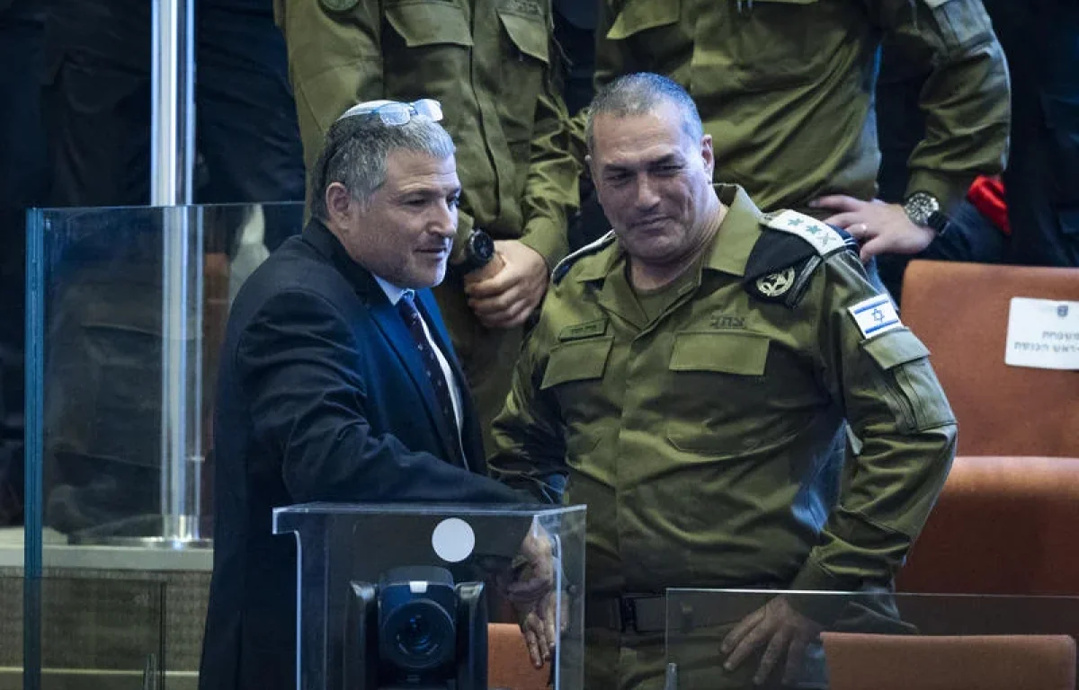 ראש השב"כ דוד זיני: ארגוני הפשיעה בישראל צריכים להיות מוכרזים כארגוני טרור ראש השב"כ דוד זיני: ארגוני הפשיעה בישראל צריכים להיות מוכרזים כארגוני טרור