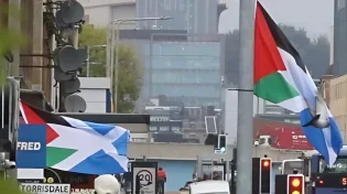 "זה לא דגל - זו פרובוקציה": סקוטלנד סוערת בגלל הדגלים החדשים