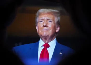 טראמפ מאיים בחמאס: "יכולים לחסל את החמאס בשתי דקות"