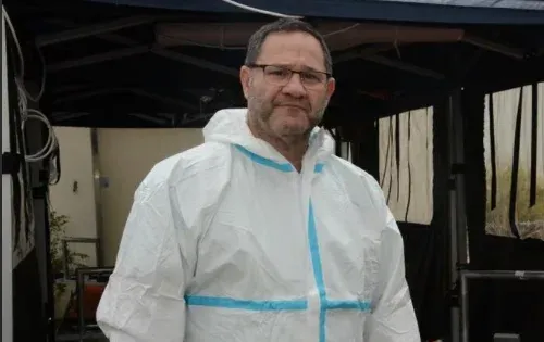 "אני בוכה איתם": הרופא שמלווה את משפחות הנרצחים ברגע הכי כואב בחייהן