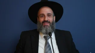 בגדים רטובים בשבת, זו בעיה? פינתו השבועית של הרב יניב עזיז שליט"א