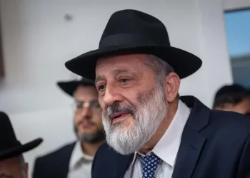 ש"ס יוצאת במתקפה: כל חברי המפלגה יתפטרו מתפקידיהם הקואליציוניים ש"ס יוצאת במתקפה: כל חברי המפלגה יתפטרו מתפקידיהם הקואליציוניים