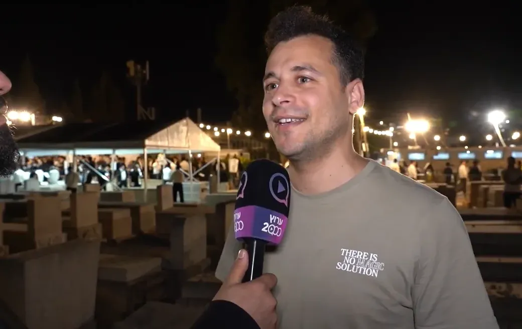 יוסי משתף בשיחה ל'ערוץ 2000'