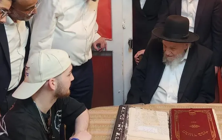 "תמיד בידיים של בורא עולם": בר קופרשטיין בביקור מרגש בבני ברק