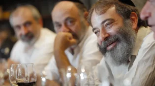 שולחן הניתוחים של שבת: זה מה שאמר האדמו״ר והבריא את האב