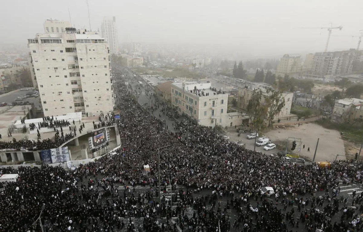 עצרת תפילה המונית בירושלים על רדיפת עולם התורה