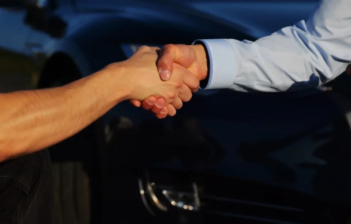 מכר את הרכב לחבר שלו, ואחרי כן התחרט. עם מי הצדק? מכר את הרכב לחבר שלו, ואחרי כן התחרט. עם מי הצדק?