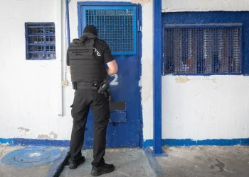 מכתב חריג לנשיא: שחרר את האסירים הביטחוניים היהודים