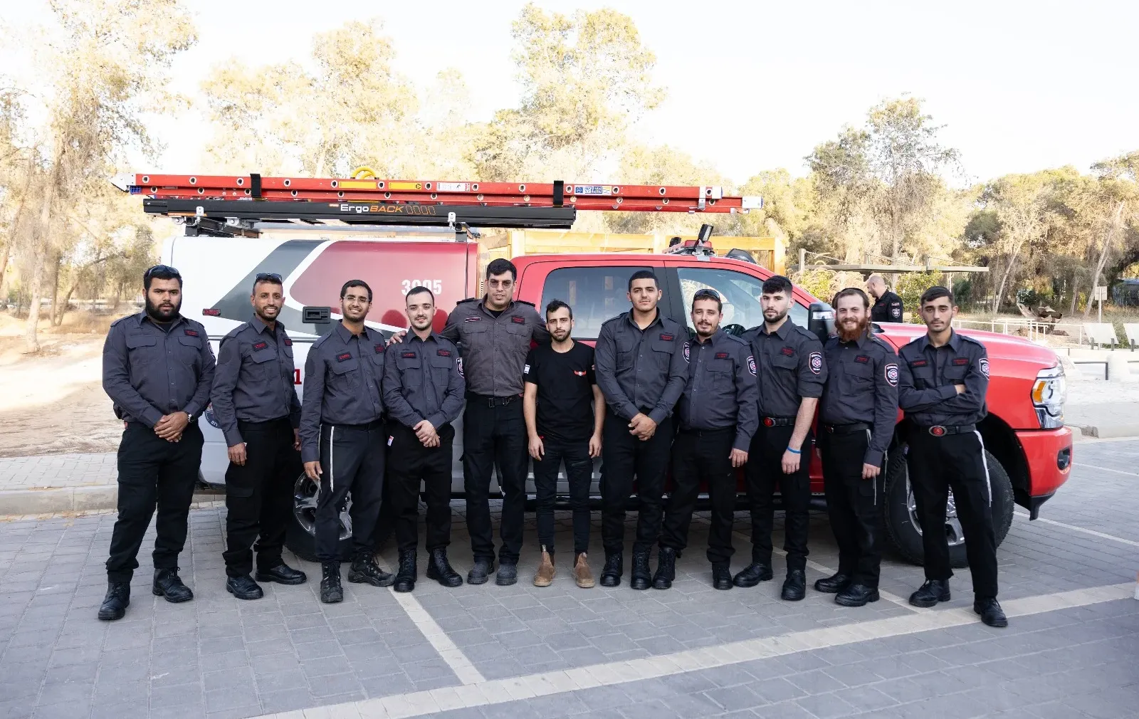 הכשרה צמודה, ציוד מקצועי - והכול בהתנדבות: הכירו את לוחמי האש החרדים של הדרום