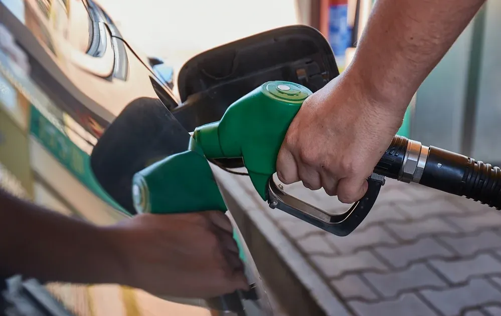 מהפכת התשלומים מגיעה גם למשאבה: החל מראשון - תדלוק ישירות מהנייד מהפכת התשלומים מגיעה גם למשאבה: החל מראשון - תדלוק ישירות מהנייד