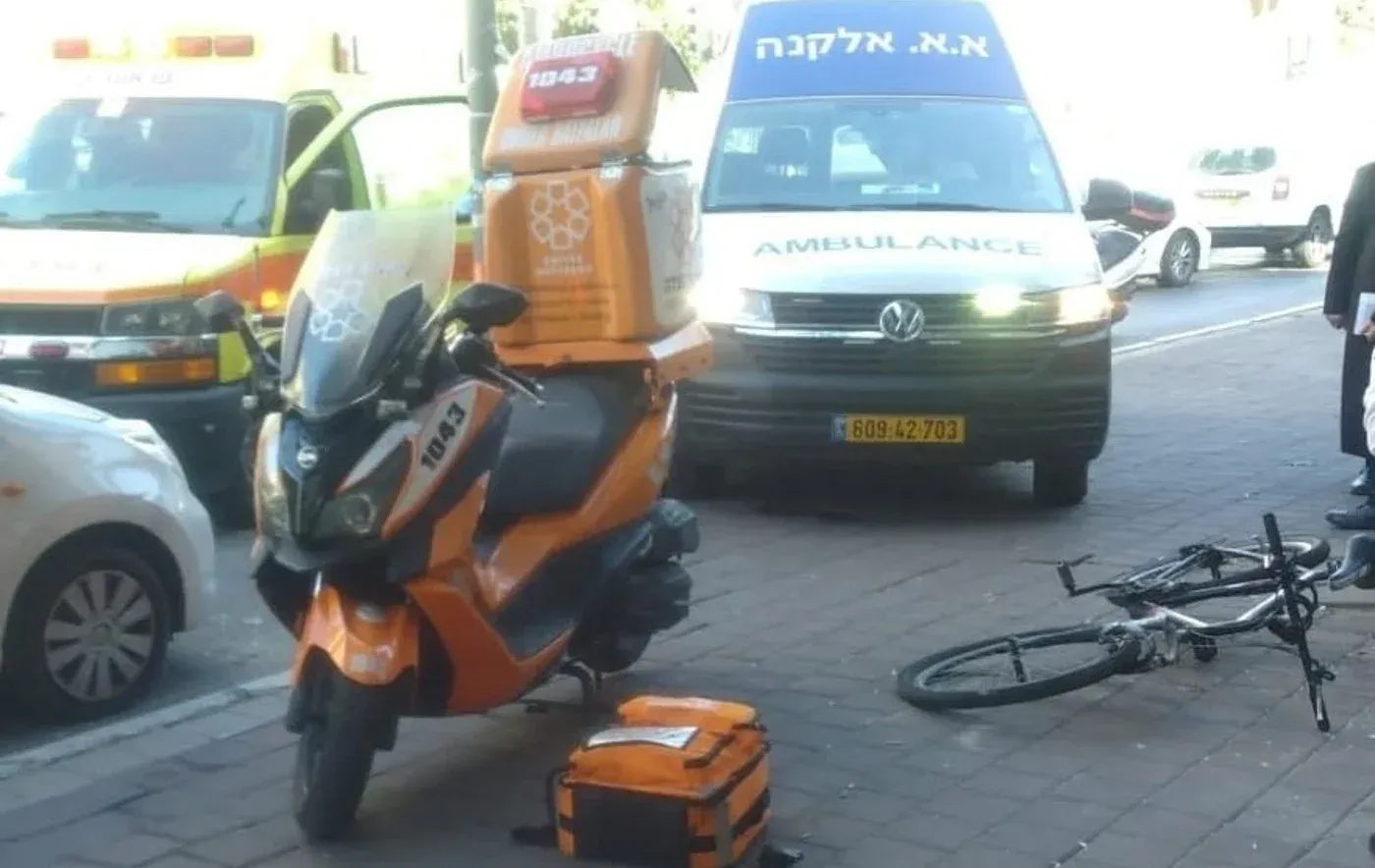 תאונה בבני ברק: ילד בן 10 נפצע בינוני מפגיעת משאית 