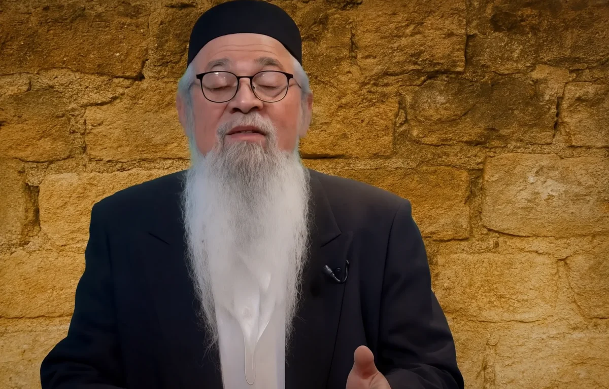 המקובל הרב יוסף ביטון: כך תשלב בין עבודה יומיומית להשגות בתורה ויראת שמיים