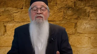 המקובל הרב יוסף ביטון: כך תשלב בין עבודה יומיומית להשגות בתורה ויראת שמיים