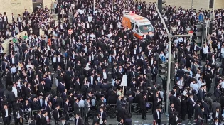 אסון: ילד נהרג כתוצאה מנפילה מגובה בעצרת המיליון
