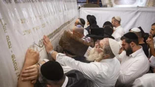 קריסה בהילולת רחל אמנו: עומסים כבדים ועיכובים ממושכים בדרך לציון