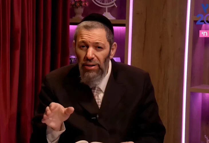 הרב עמנואל מזרחי מדגים איך עושים תיקון שפותח חסימות
