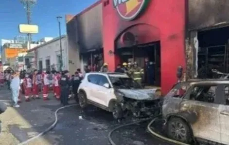 מקסיקו: 23 בני אדם נהרגו כתוצאה משריפה שפרצה בחנות מקסיקו: 23 בני אדם נהרגו כתוצאה משריפה שפרצה בחנות