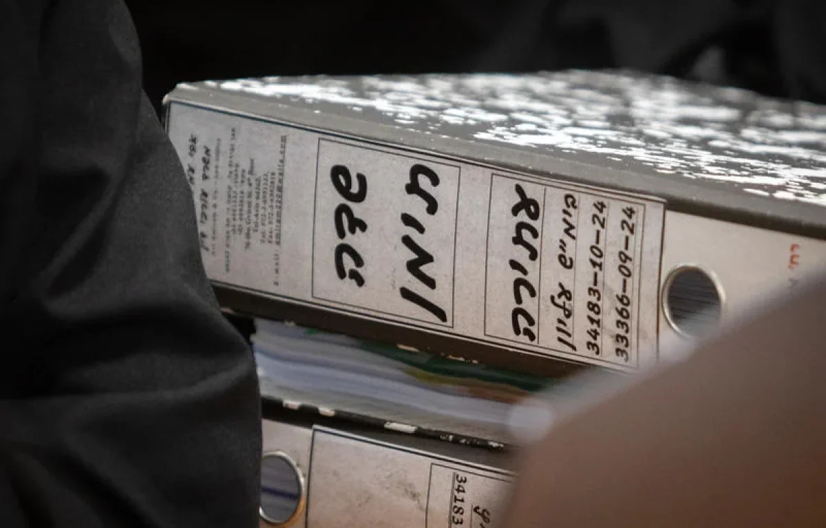 הסערה סביב הפצ"רית נמשכת