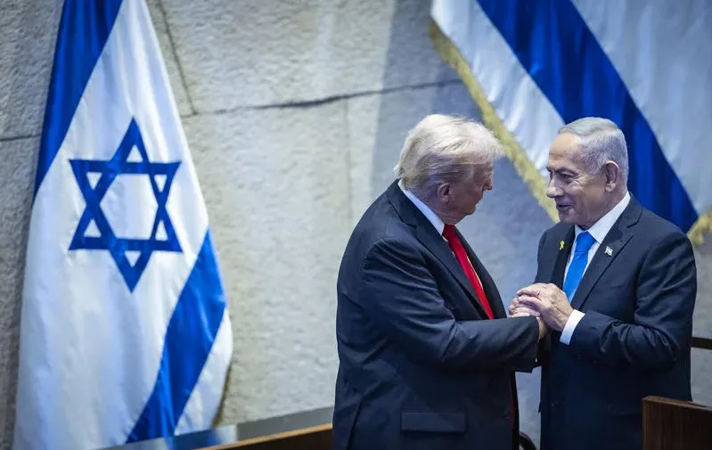 טראמפ נחלץ לטובת משפט נתניהו: "נהיה מעורבים, לא מתייחסים אליו טוב" טראמפ נחלץ לטובת משפט נתניהו: "נהיה מעורבים, לא מתייחסים אליו טוב"