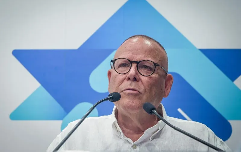 ארנון בר דוד