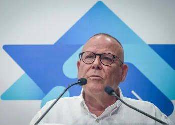 ארנון בר דוד