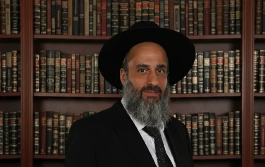 על איזו שתייה לברך קודם? פינתו השבועית של הרב יניב עזיז שליט"א על איזו שתייה לברך קודם? פינתו השבועית של הרב יניב עזיז שליט"א