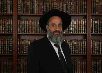 על איזו שתייה לברך קודם? פינתו השבועית של הרב יניב עזיז שליט"א על איזו שתייה לברך קודם? פינתו השבועית של הרב יניב עזיז שליט"א