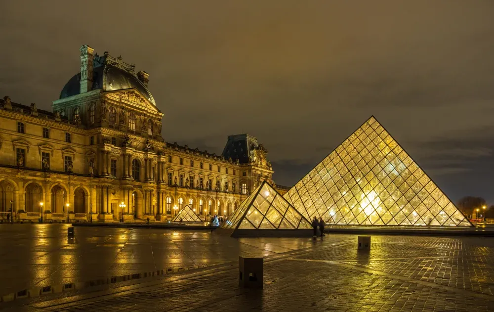 מבוכה בלב התרבות: פרצת סייבר חמורה נחשפה בלובר - הסיסמה הייתה “LOUVRE”