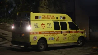 חשד להזנחה קשה: גופת קשיש אותרה במצב ריקבון בדירה באשדוד 