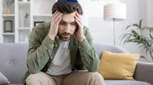 מרגישים לחץ נפשי? המקובל הרב יוסף ביטון בטיפ עוצמתי שיכול לשנות לכם את היום!