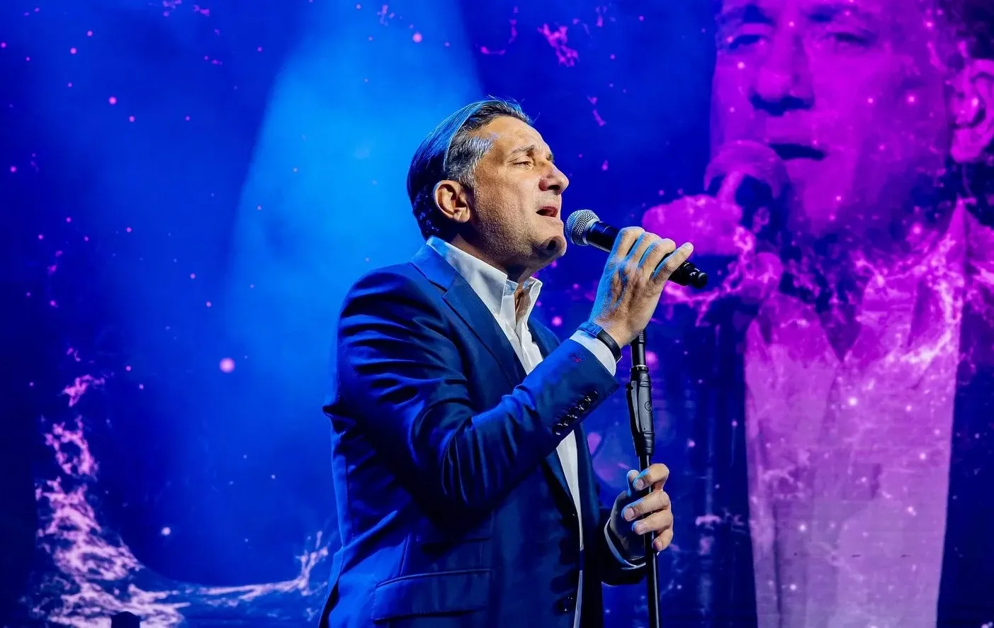 חיים ישראל משתף עם ערוץ 2000 את מה שריסק אותו ושינה את כל מה שחשב על מוזיקה חיים ישראל משתף עם ערוץ 2000 את מה שריסק אותו ושינה את כל מה שחשב על מוזיקה