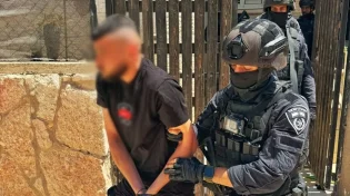 הסיוט של כל טרמפיסט: בחורה עלתה לרכב בירושלים, והנהג ניסה לחטוף אותה