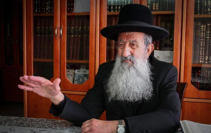 משווים מחירים? הרב בן ציון מוצפי עושה סדר בהלכה שרבים לא יודעים משווים מחירים? הרב בן ציון מוצפי עושה סדר בהלכה שרבים לא יודעים