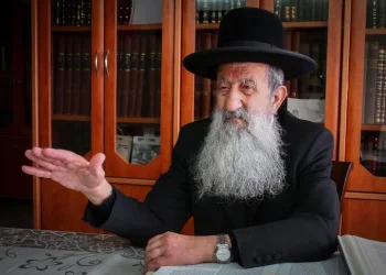 משווים מחירים? הרב בן ציון מוצפי עושה סדר בהלכה שרבים לא יודעים