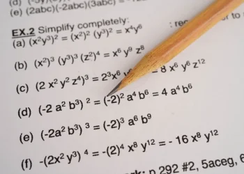 חורשים בלילה שלפני המבחן? עדיף שתלכו לישון