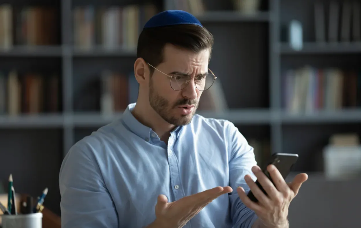 הוא לא ענה לטלפון, ואז התברר מה עשה למען אמו של החבר